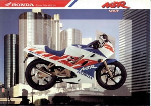 ADV-Honda-NSR-R-bianco_blu-1992